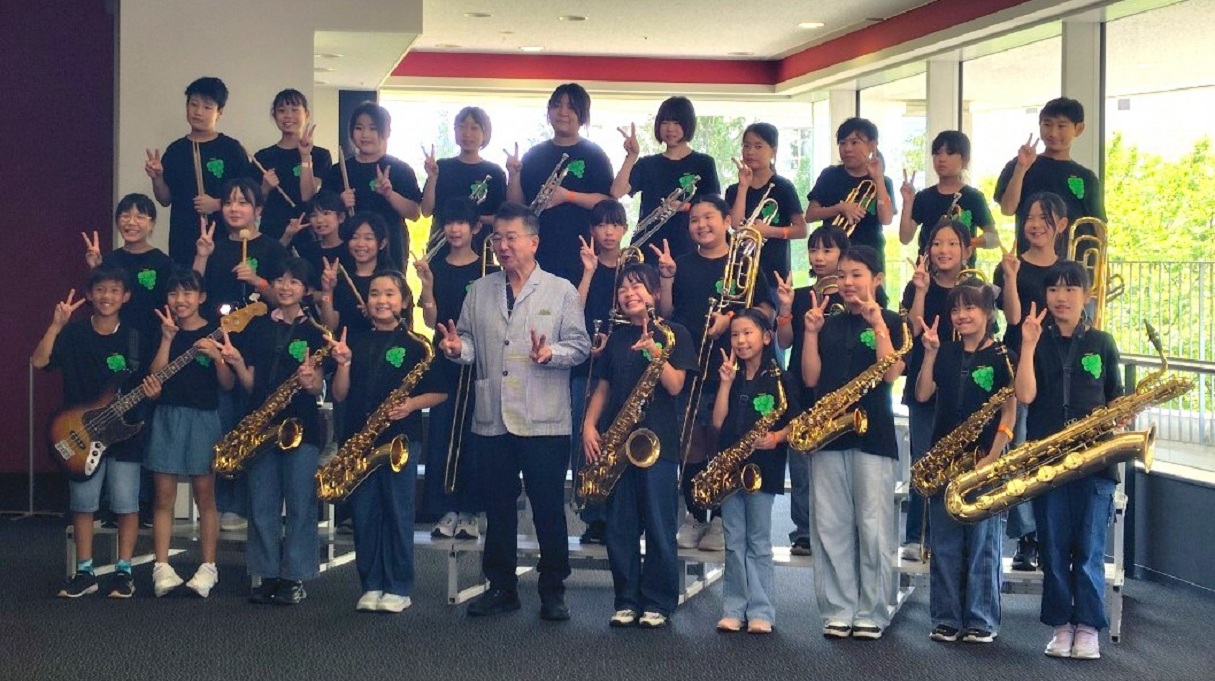 福島市立平野小学校 特設音楽部「シャインマスカッツ」
