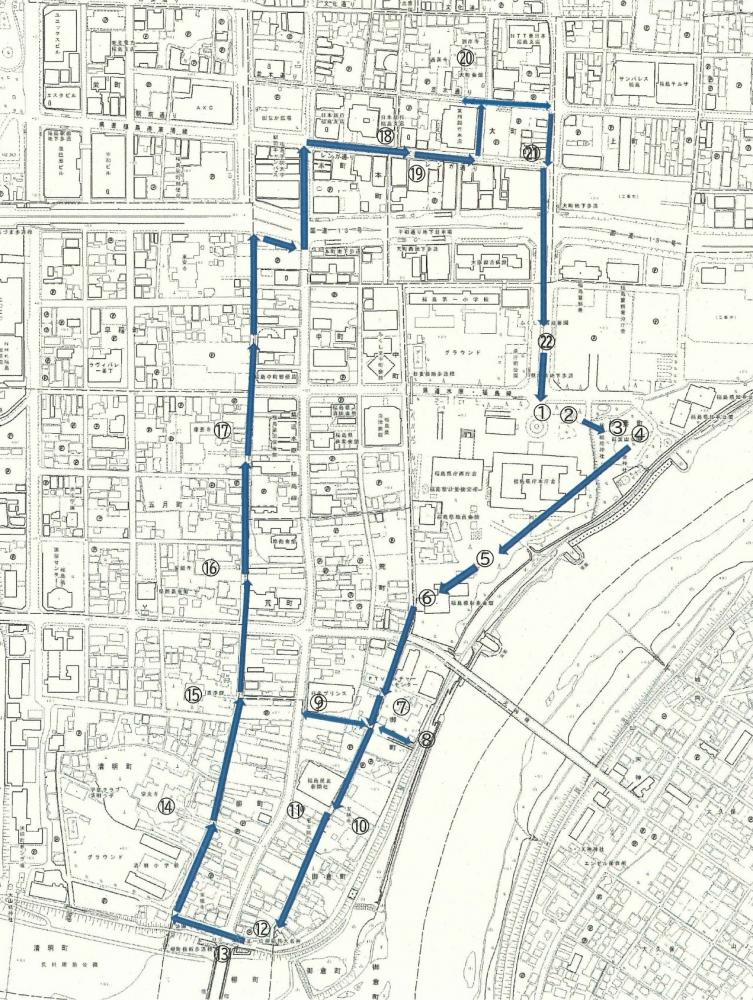 フィールドワークで歩いていく道筋を青い矢印で分かりやすく示した地図