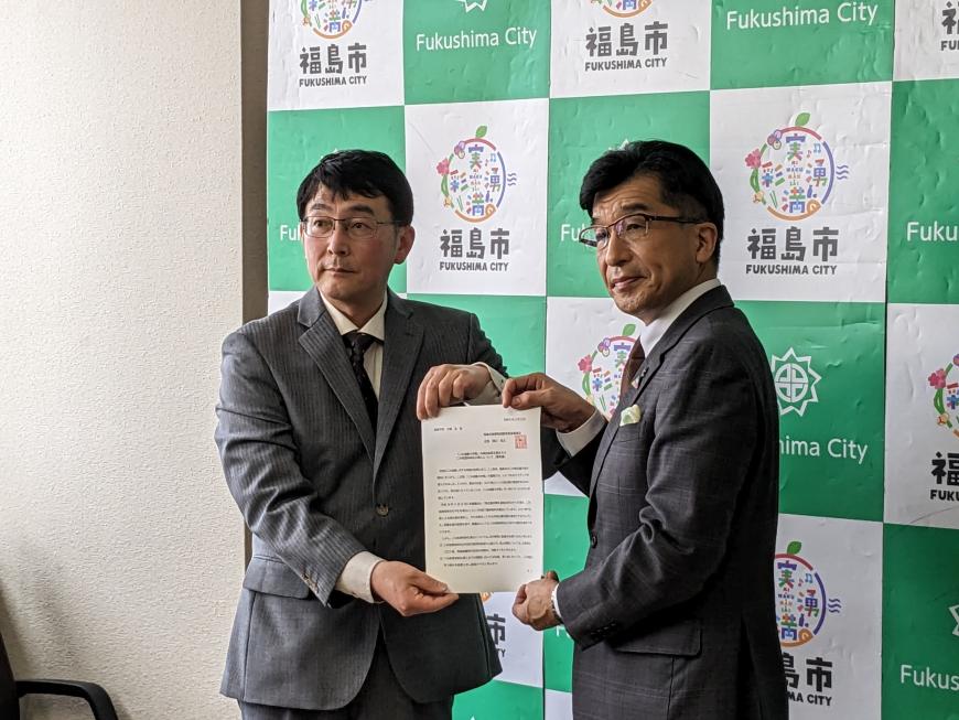 意見書手交