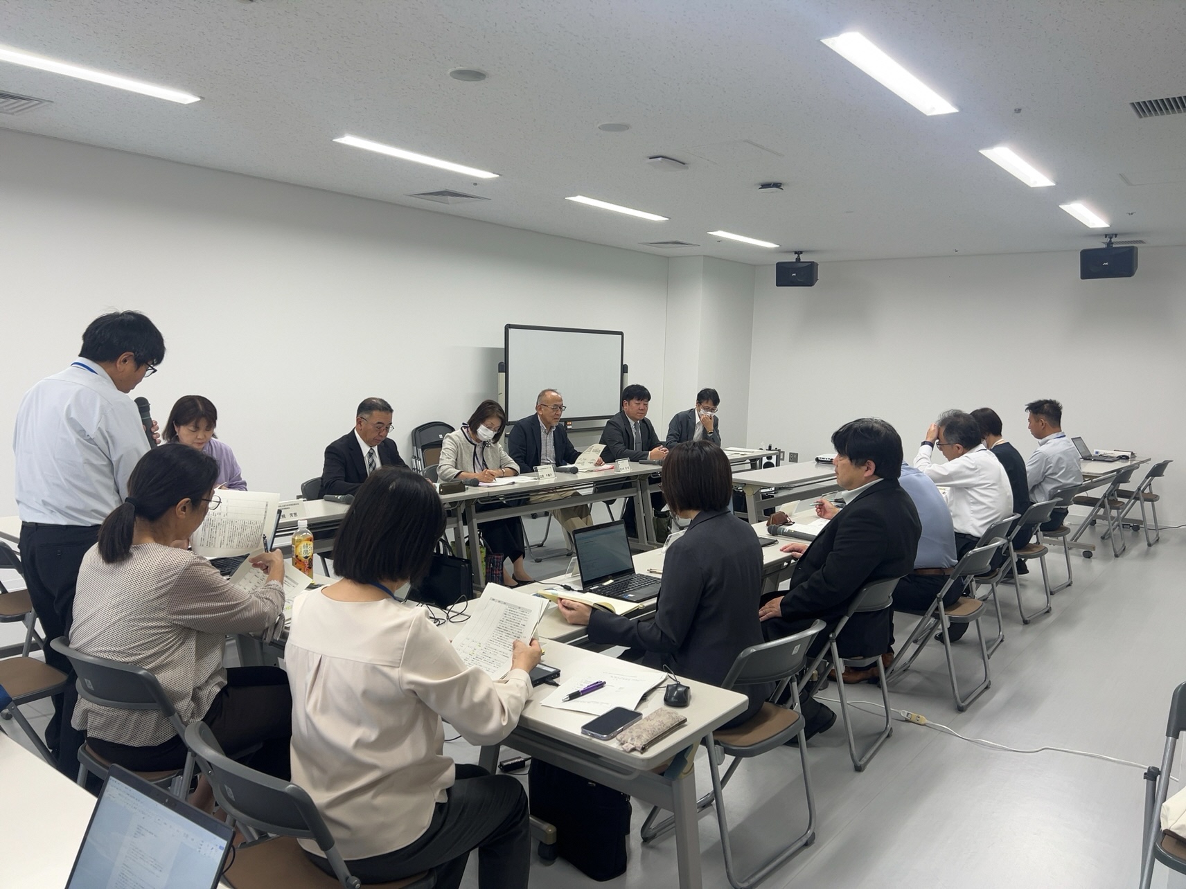 第二回検討委員会の様子