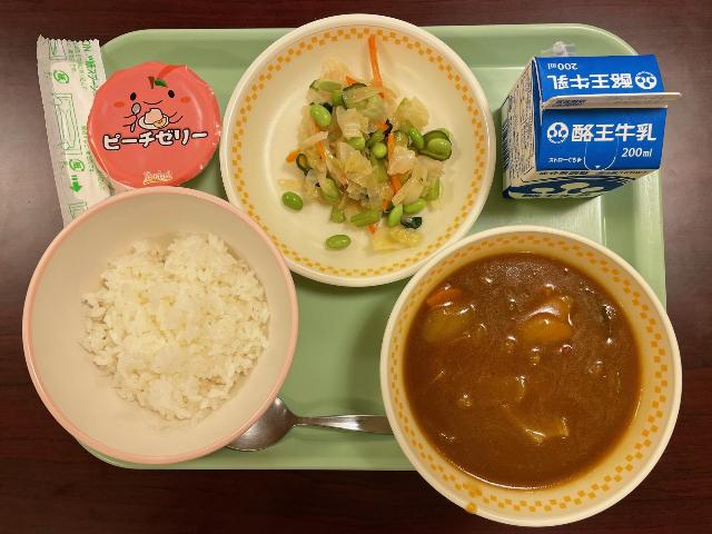 給食の写真