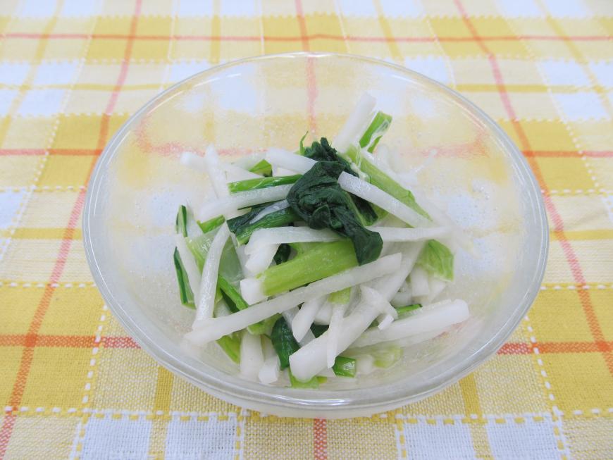 野菜の塩昆布サラダ