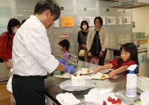 デコレーションケーキ試食