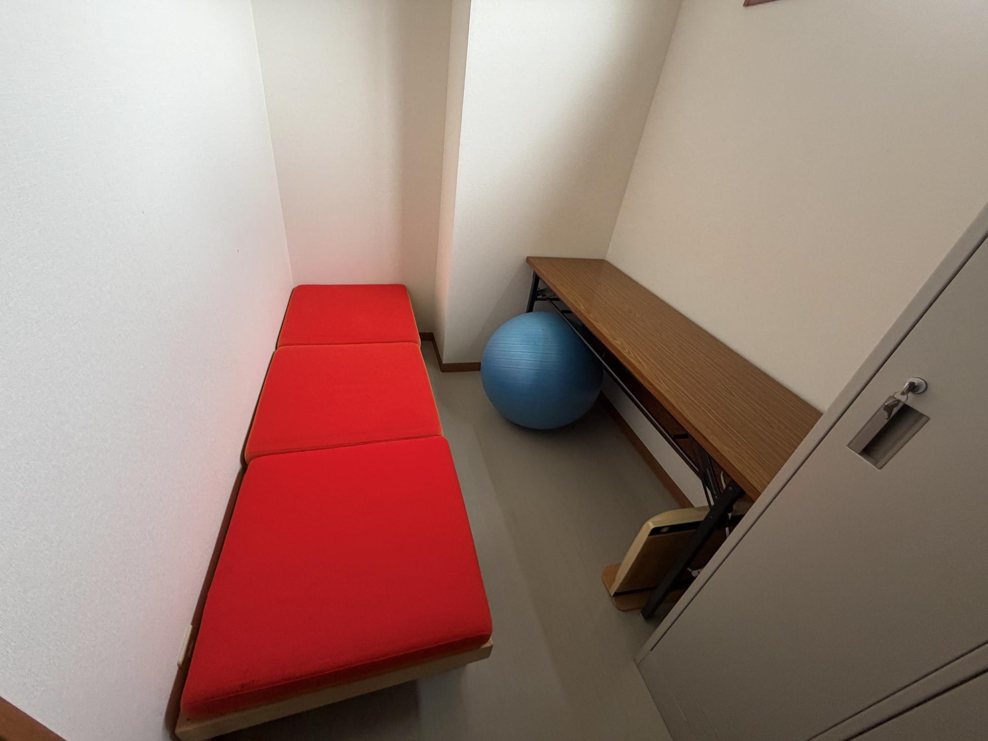 三本杉ジオテック 女子ロッカー室