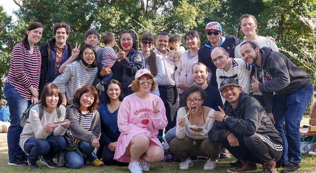 パクさんとSNSでつながった仲間たちの集合写真