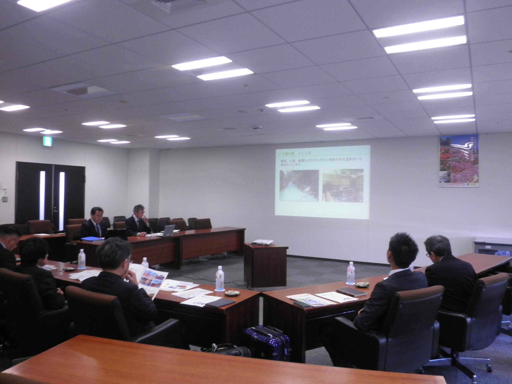 観音寺市議会視察の様子