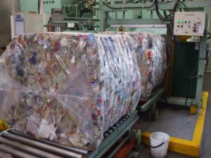 ベール化されたプラスチック製容器包装