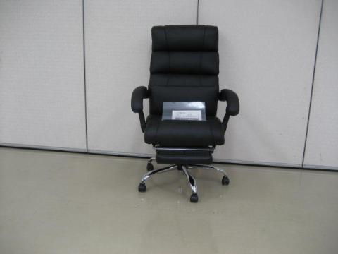 黒いオフィス用のいす