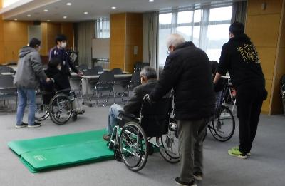 車いす段差体験