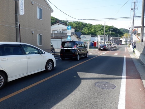 市道大蔵・南慶二線（岡部工区）の道路の写真