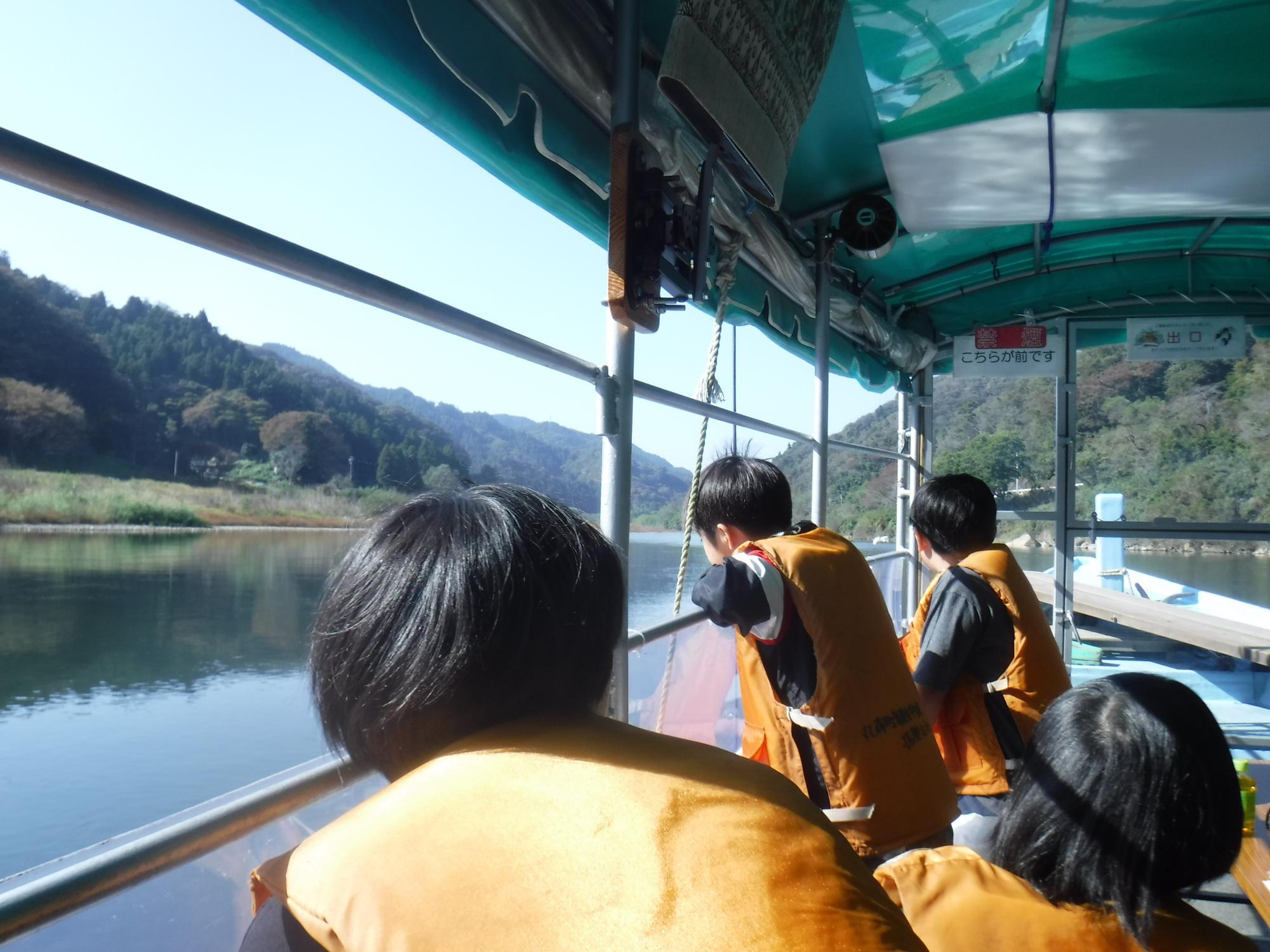 前回開催時の写真（屋形船の中からの景色）