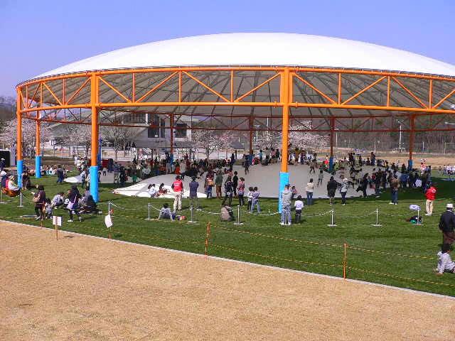 ぴょんぴょんドーム