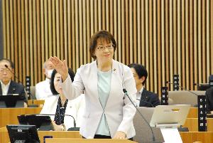 三浦由美子議員の写真