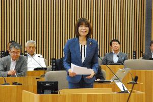 石山波恵議員の写真