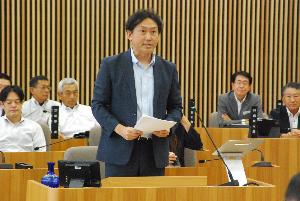 七島奈緒議員の写真