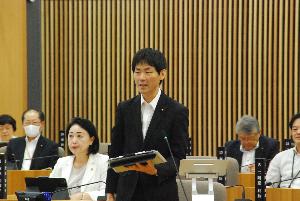 根本雅昭議員の写真