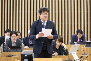 鈴木哲議員の写真