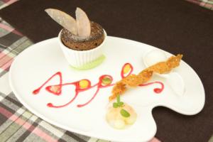ふくしまスイーツコンテスト2014プロ部門金賞「キャラメル風味のアップルスフレ」
