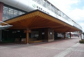 福島駅西口の大庇