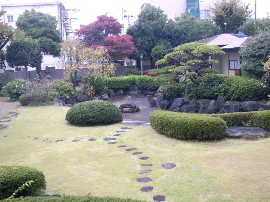 秋の偕楽亭の写真