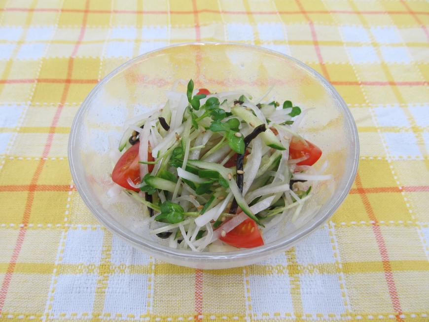 野菜の塩昆布サラダ